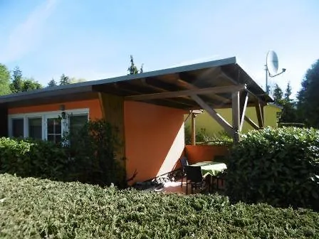 Ferienbungalow Seebad Ahlbeck 度假居 塞巴特黑灵斯多夫